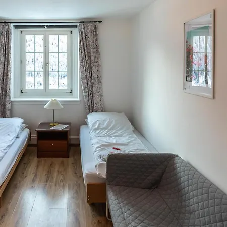 Zentrum Haus 3* Davos